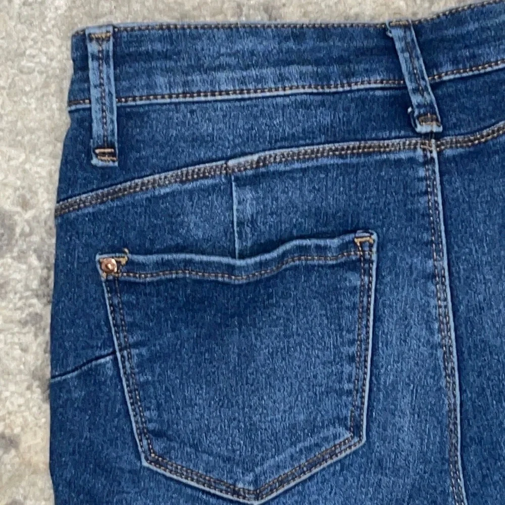 NOBO High Rise Sculpting Skinny Crop Jeans Size: 11